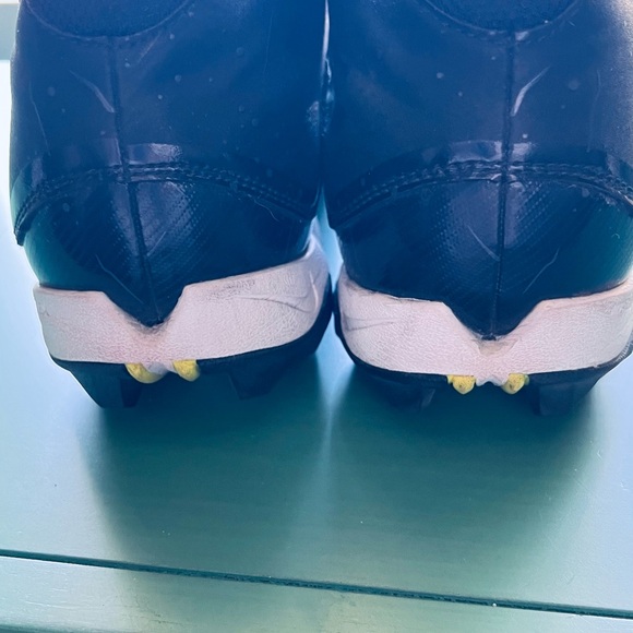 Nike Alpha Black and White Cleats - Picture 4 of 6